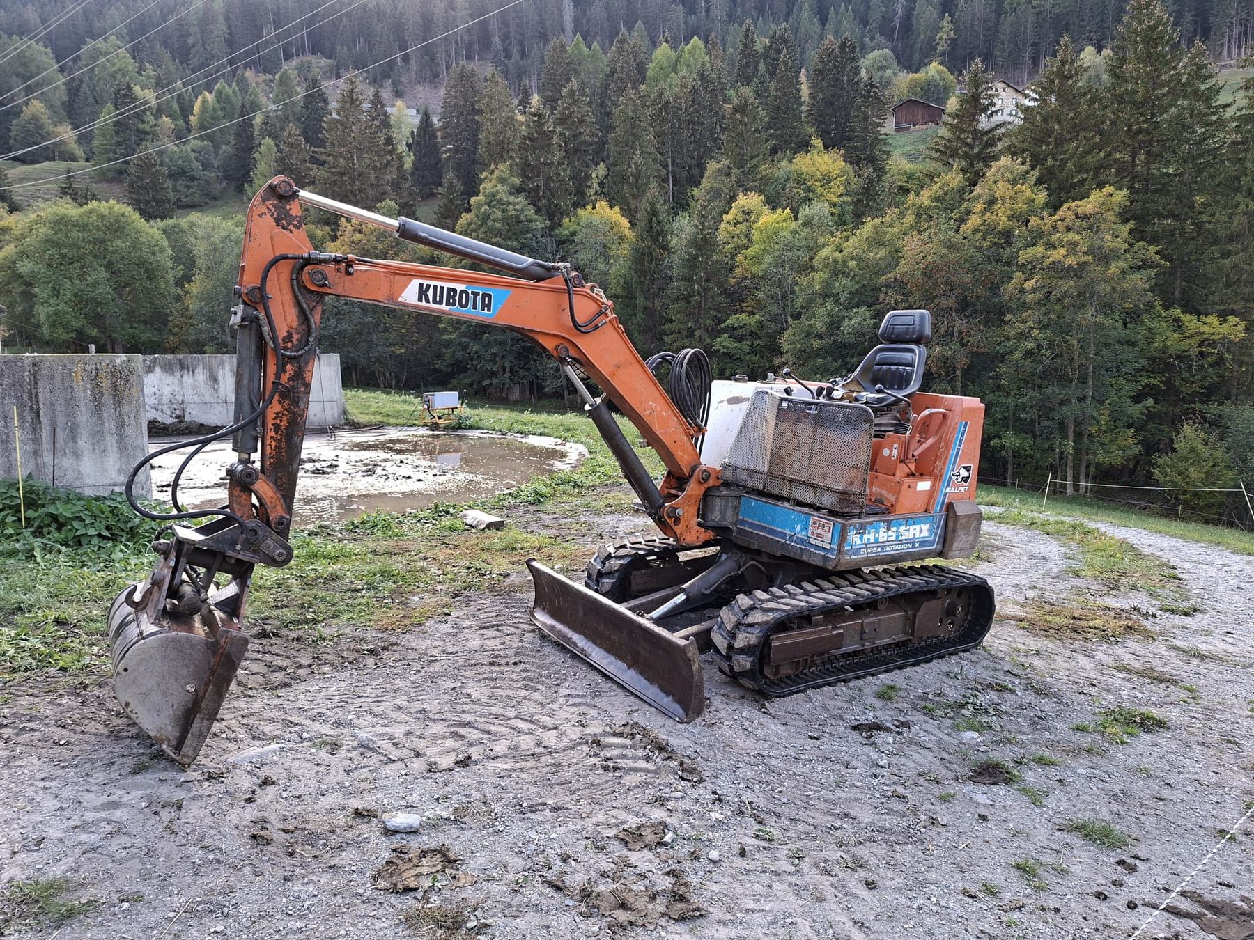 Kubota Escavatori: Kubota KH-65G Raupenbagger – Usato da Churwalden venduto da acj_xm6w 2