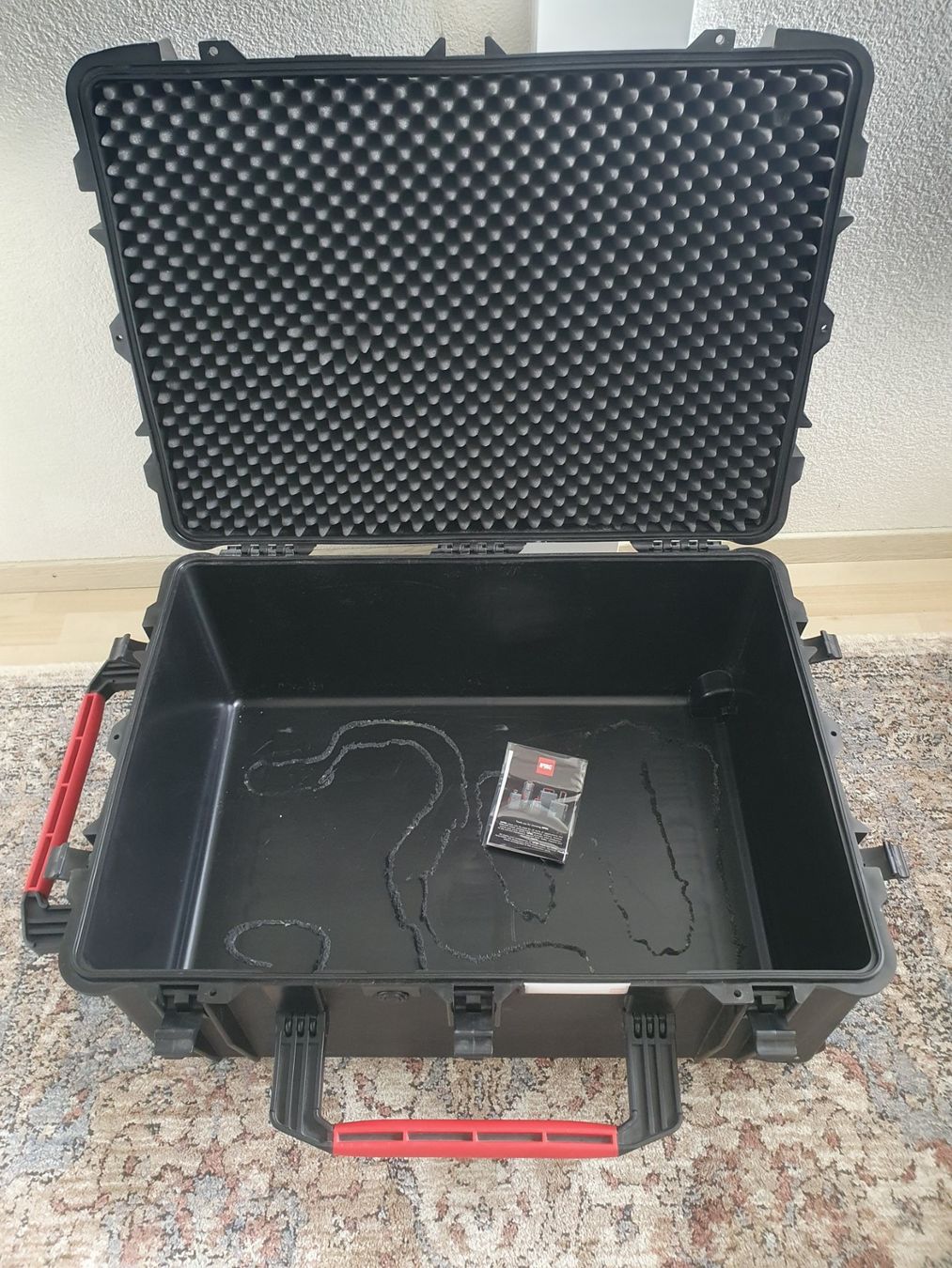 Reisekoffer: HPRC2780W  KUNSTHARZKOFFER – Gebraucht aus liestal von Traxxas.Summit- 7