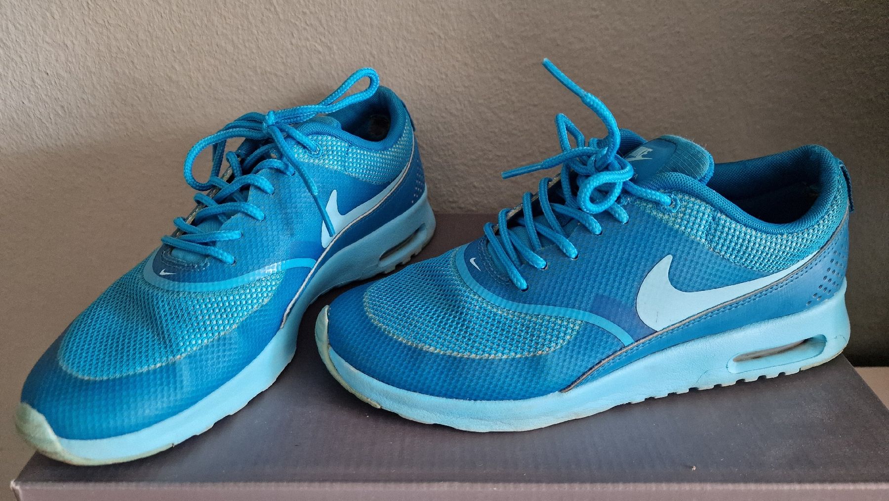 Damenschuhe: Nike Air Max Thea Gr. 36.5 – Gebraucht aus Bassersdorf von Al-EnStore