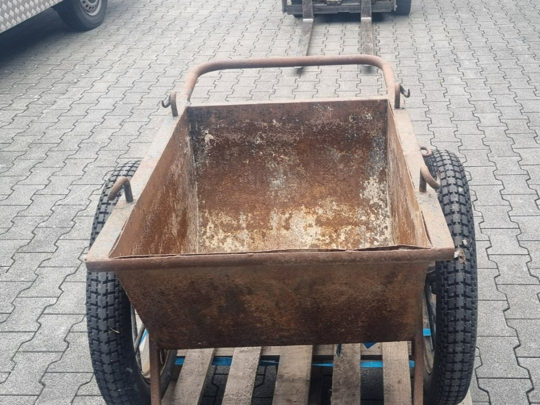 Schubkarren: Zweirad Schubkarre gebraucht – Gebraucht aus Flawil von dae_njv9 1