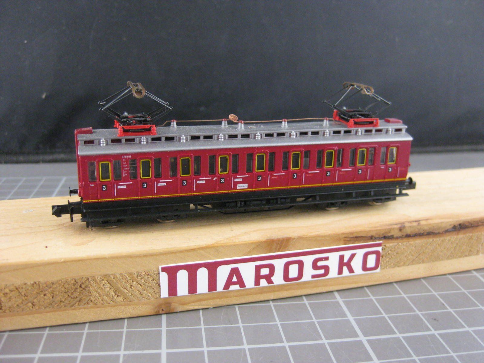 Arnold Modellini di ferrovie: Arnold 2935 DR Triebwagen rot, mit OVP, . – Usato da Malters venduto da Marosko