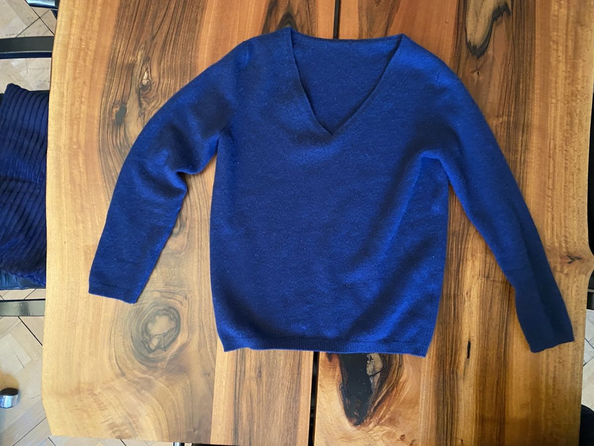 Pulls & Sweat-shirts: Cashmere Pullover, dunkelblau, Gr. S – D'occasion à Bern par paultschur11 2
