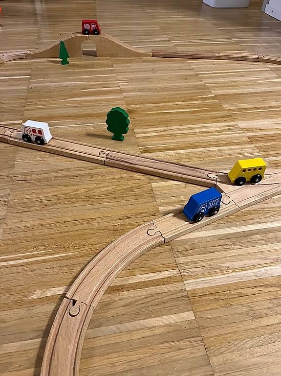 Giocattoli: Holzeisenbahn – Usato da Zürich venduto da Vasil.Petrov 2