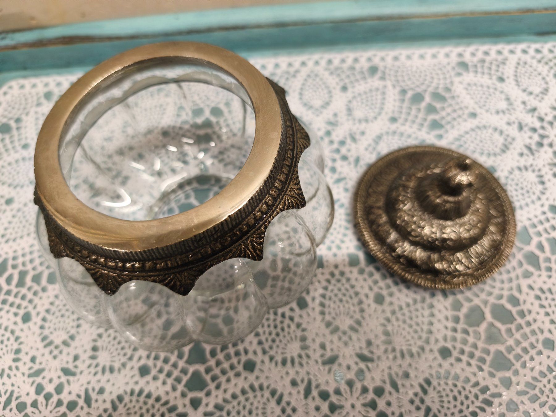 Alle Dekorationen: Glasdose mit Metall Deckel chique antique – Gebraucht aus Zürich von Jul69 2