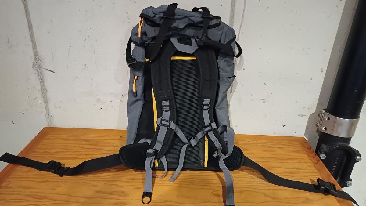 Rucksäcke: Sac à dos de trekking  – Neu (gemäss Beschreibung) aus Sion von isa_j6wt 1