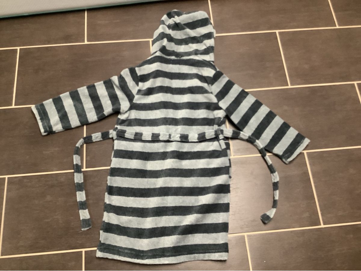 Bademäntel: Jungen Bademantel Gr. 146/152 – Gebraucht aus Brugg AG von Sweety_pie 3