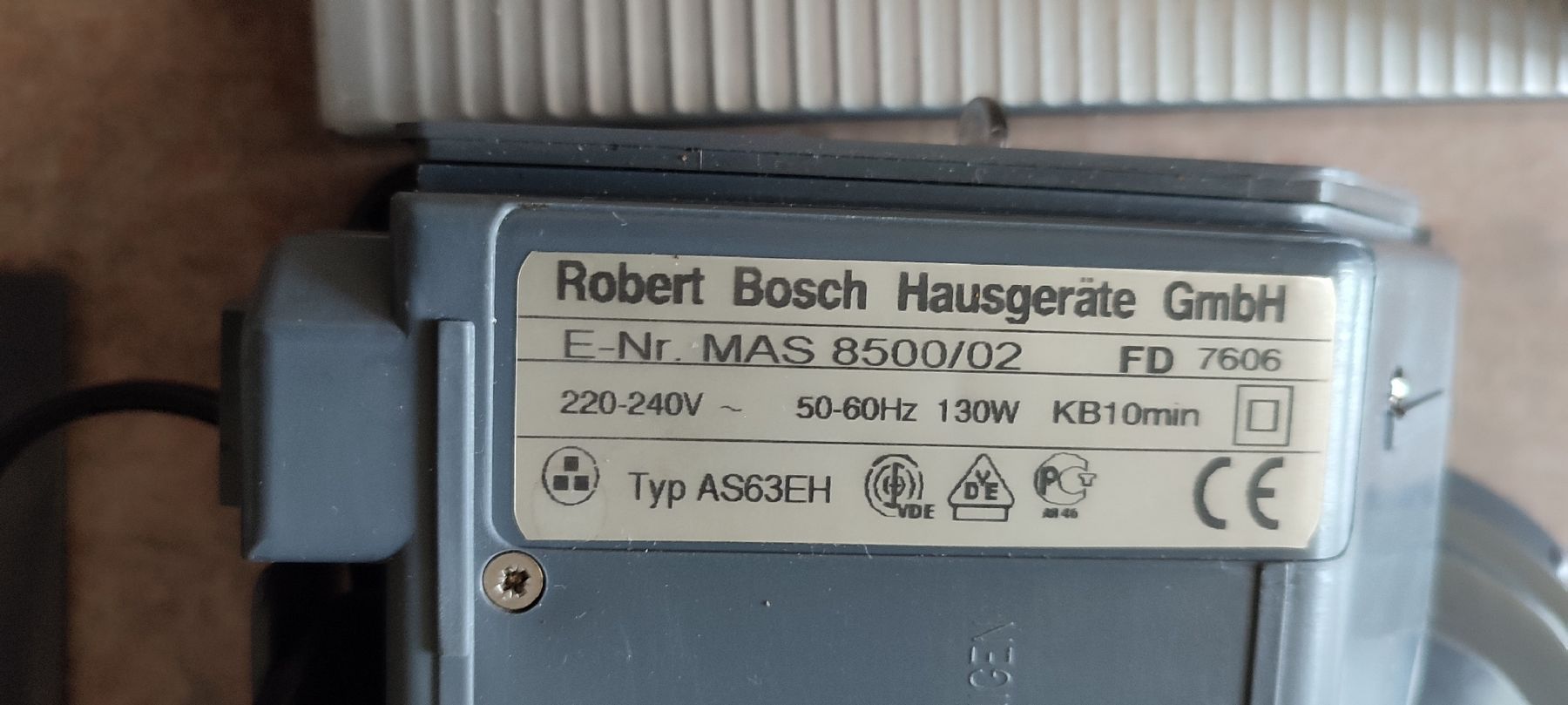 Bosch Elettrodomestici da cucina: Aufschnittmaschine Bosch 0-25mm – Usato da Biel/Bienne venduto da ruggi03 3