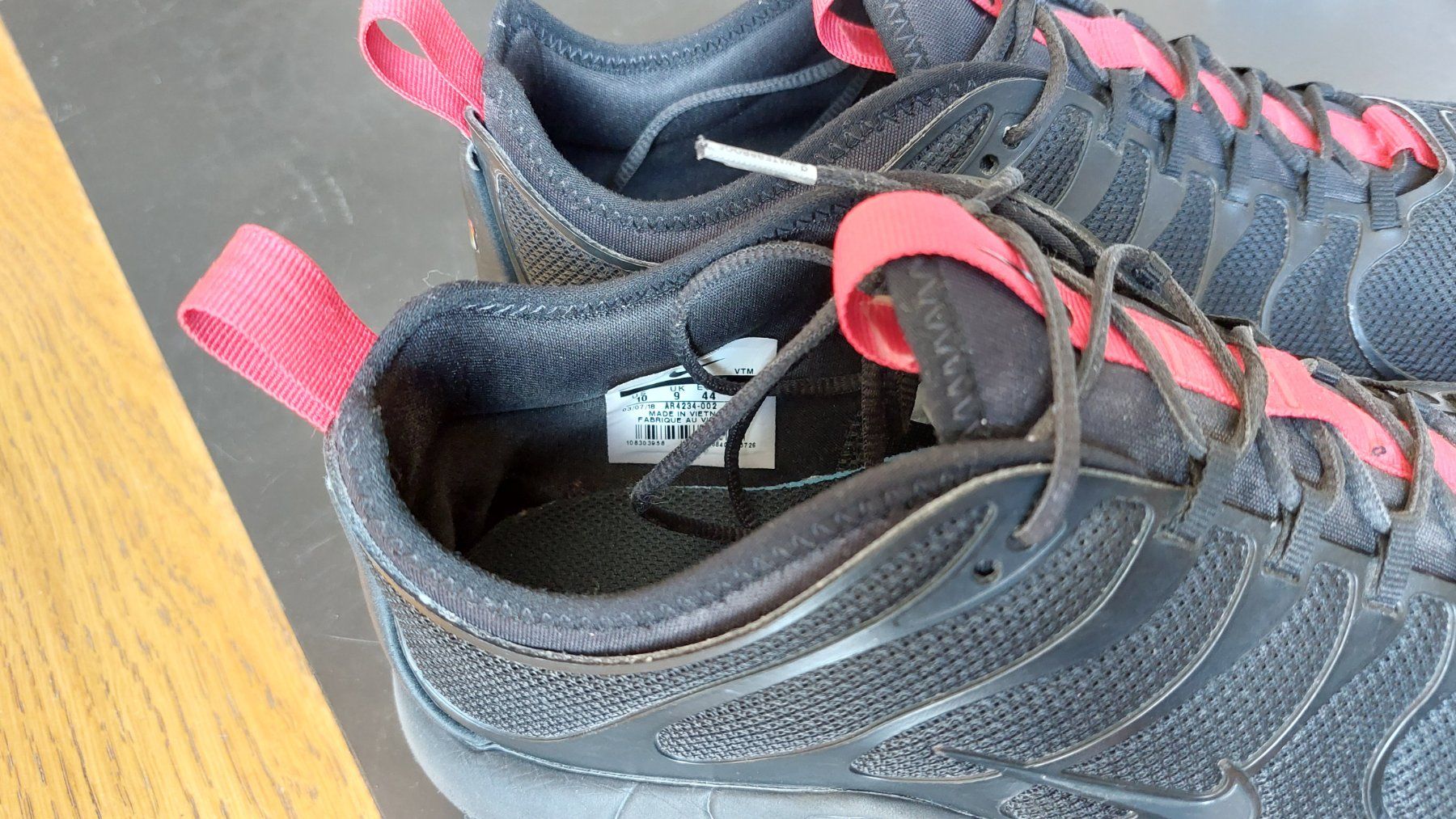 Nike Herrenschuhe: Nike TN  Air Max Plus  gr 44 schwarz – Gebraucht aus Wallisellen von  2
