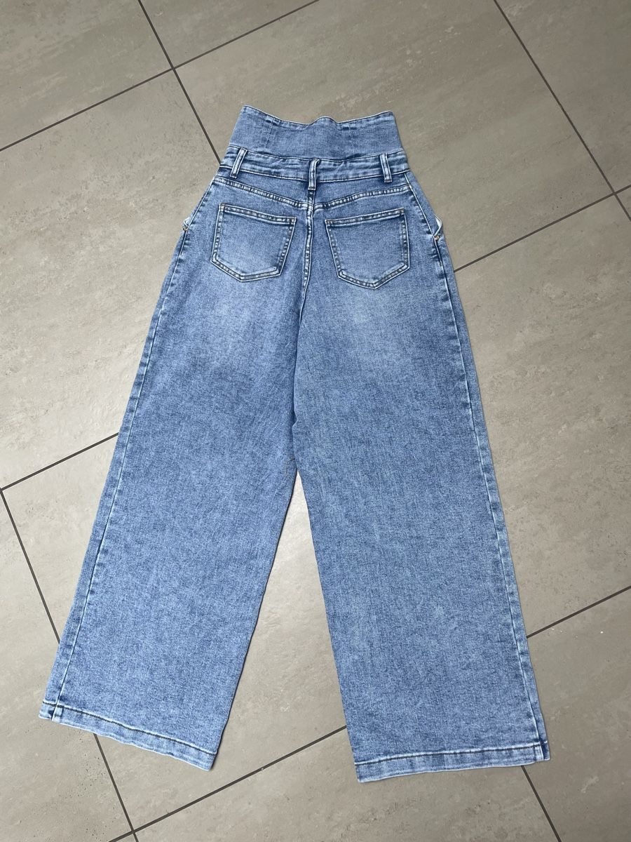 Jeans: Extravagante Jeans mit hohem Bund – Neu (gemäss Beschreibung) aus Sigriswil von ck56 1