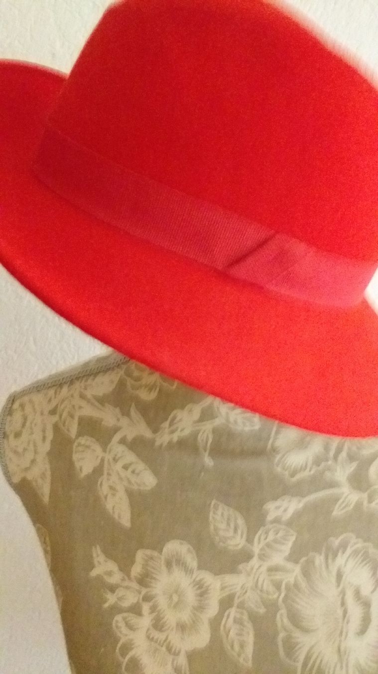 Chapeaux, bonnets & casquettes: Damen Hut – D'occasion à Wünnewil par 04Blume 1