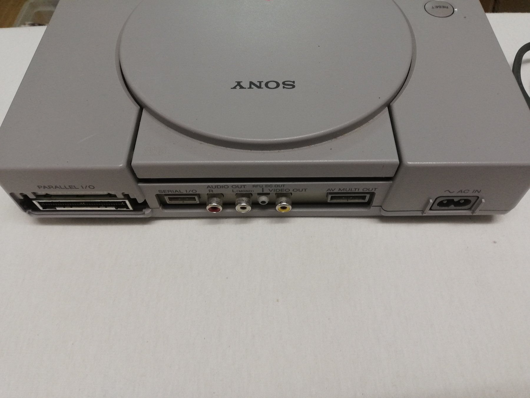 Sony Console: PS1 mit 1 Pad, 4 Games, 2 Memory Cards und dem PS Hacker – Usato da Dübendorf venduto da ThomasHans 1