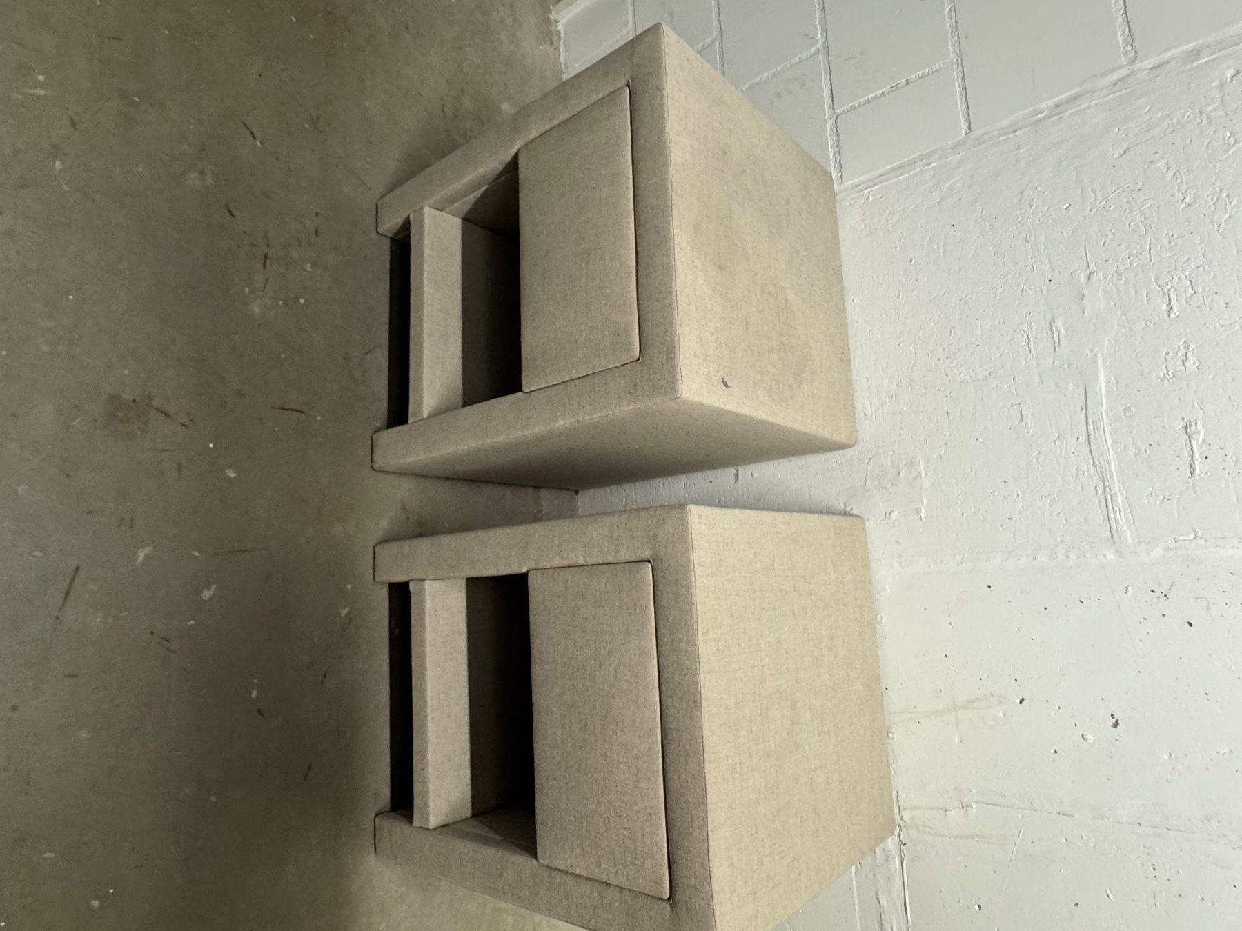 Tables de nuit: Bedside table – D'occasion à Basel par arr_j96w 2