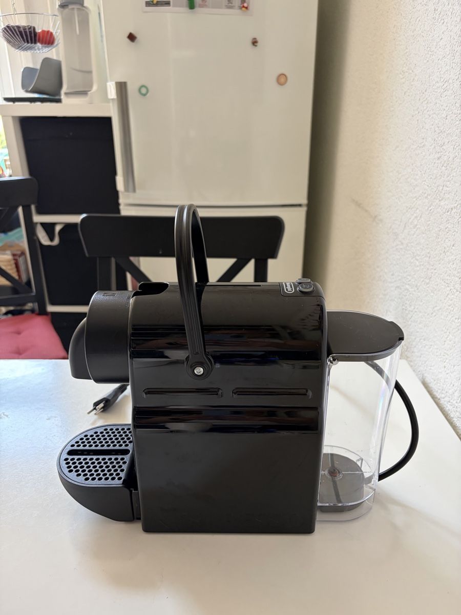 Nespresso Kaffeemaschinen & Espressomaschinen: Nespresso Maschine – Gebraucht aus St. Gallen von ann_62px