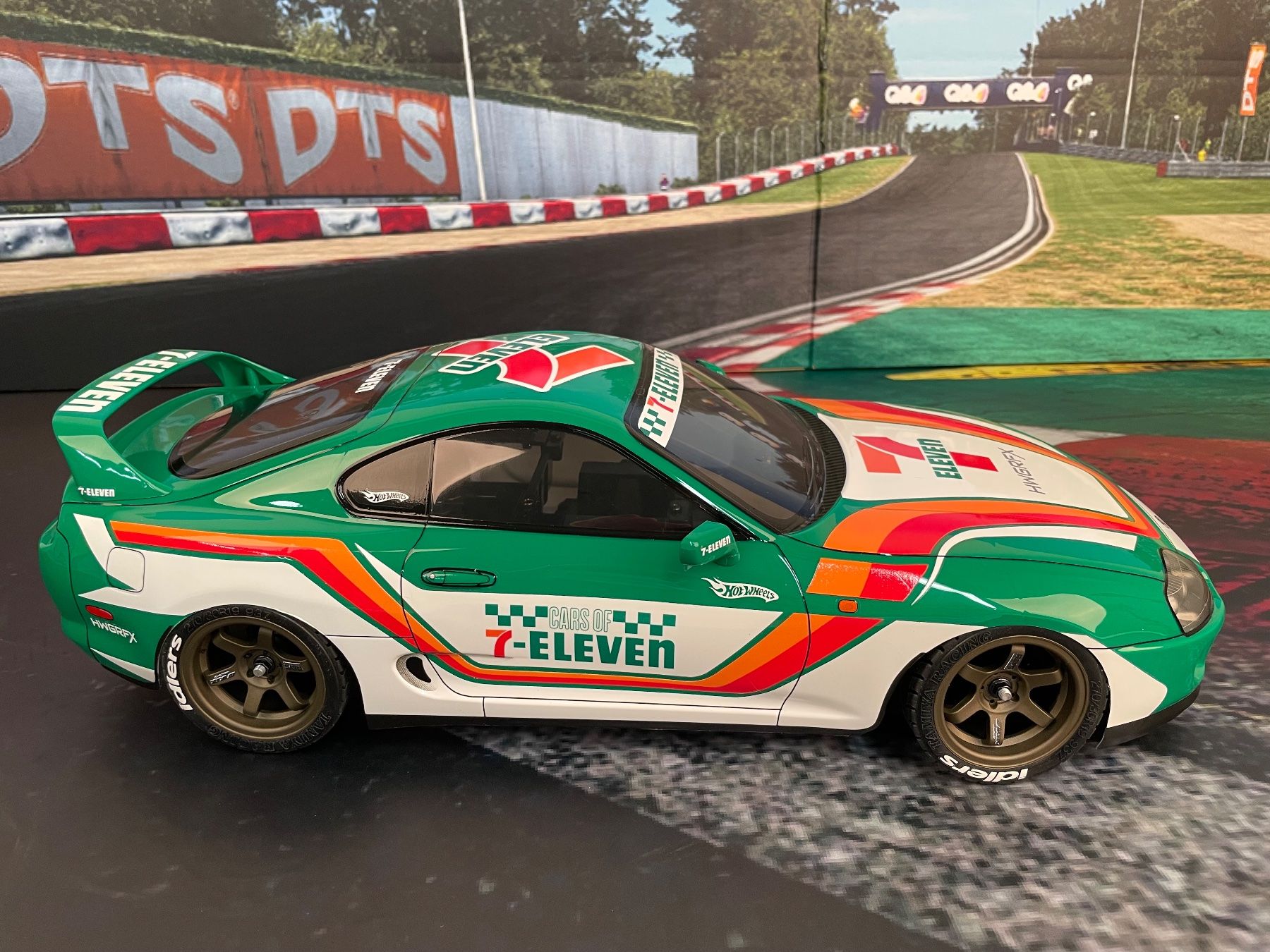 Tamiya Modellismo RC: Tamiya Toyota Supra 7 Eleven – Nuovo (secondo la descrizione) da Uznach venduto da nightcrawler 3