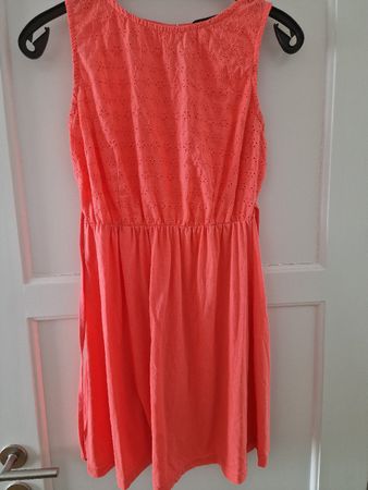 Sommerkleid Lachs 40 sehr bequem.