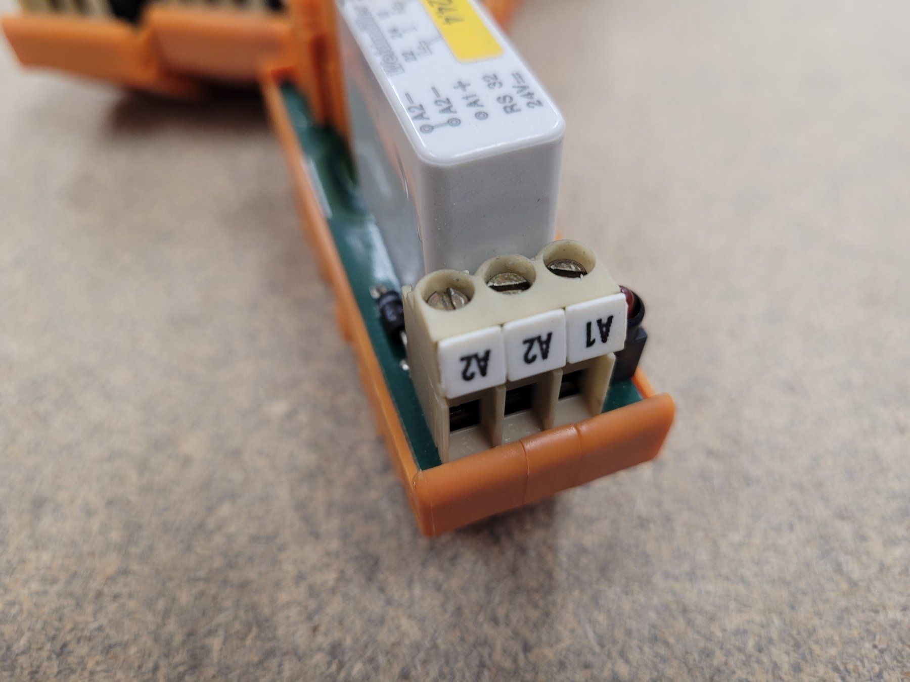 Componenti elettronici: 8 Stück Weidmüller Relais 24VDC / SRG282 24VDC – Usato da Vitznau venduto da Vitznau84 3