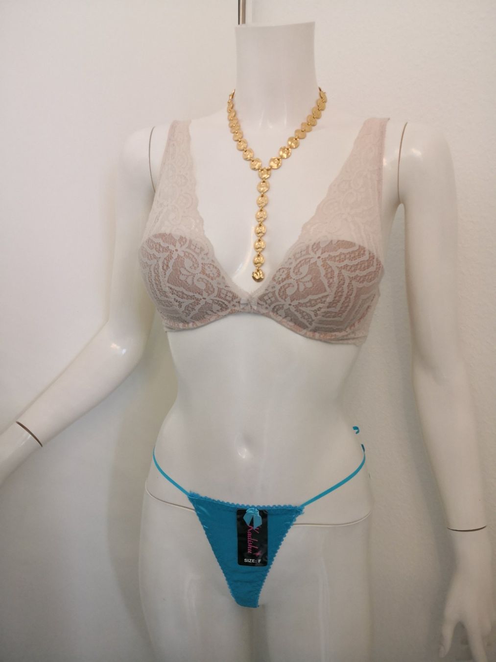 Intimissimi Sonstige Unterwäsche: 🤩5 STK: INTIMISSIMI BH'S SPITZE, MULTIFUNKTIONS & STRINGS – Gebraucht aus Olten von Naja-Twins-Twins 4