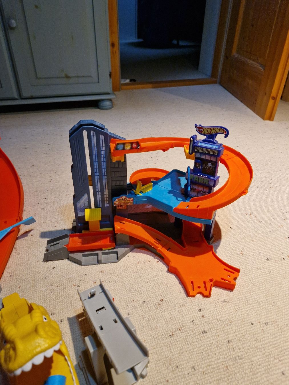 Hot Wheels Giocattoli: Hotwheels Bahn mit Loopings und mehr – Usato da Stallikon venduto da Schneeule 2