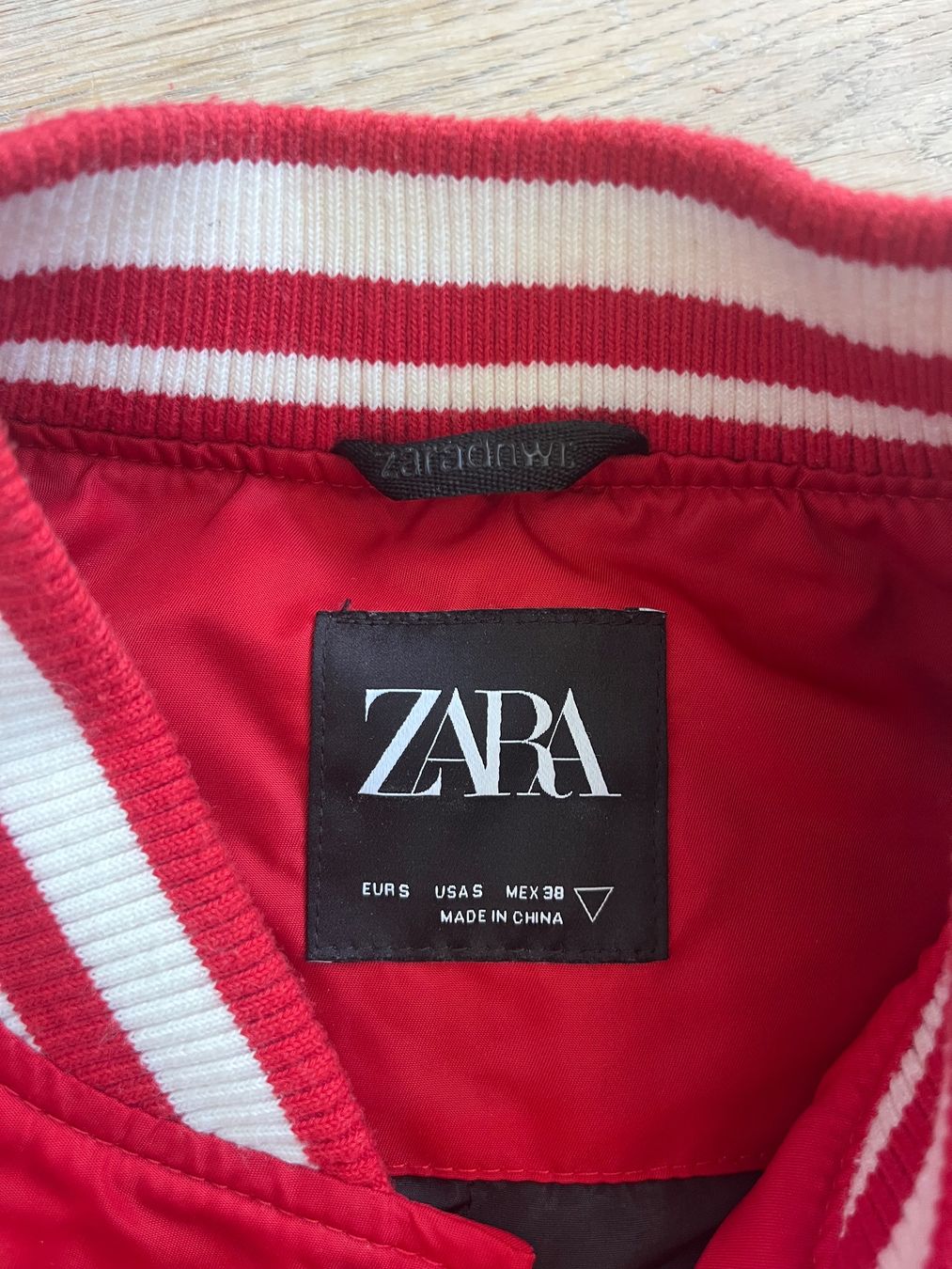 Zara Jacken: Zara Bomberjacke – Gebraucht aus Wettingen von emi_8ql9 2
