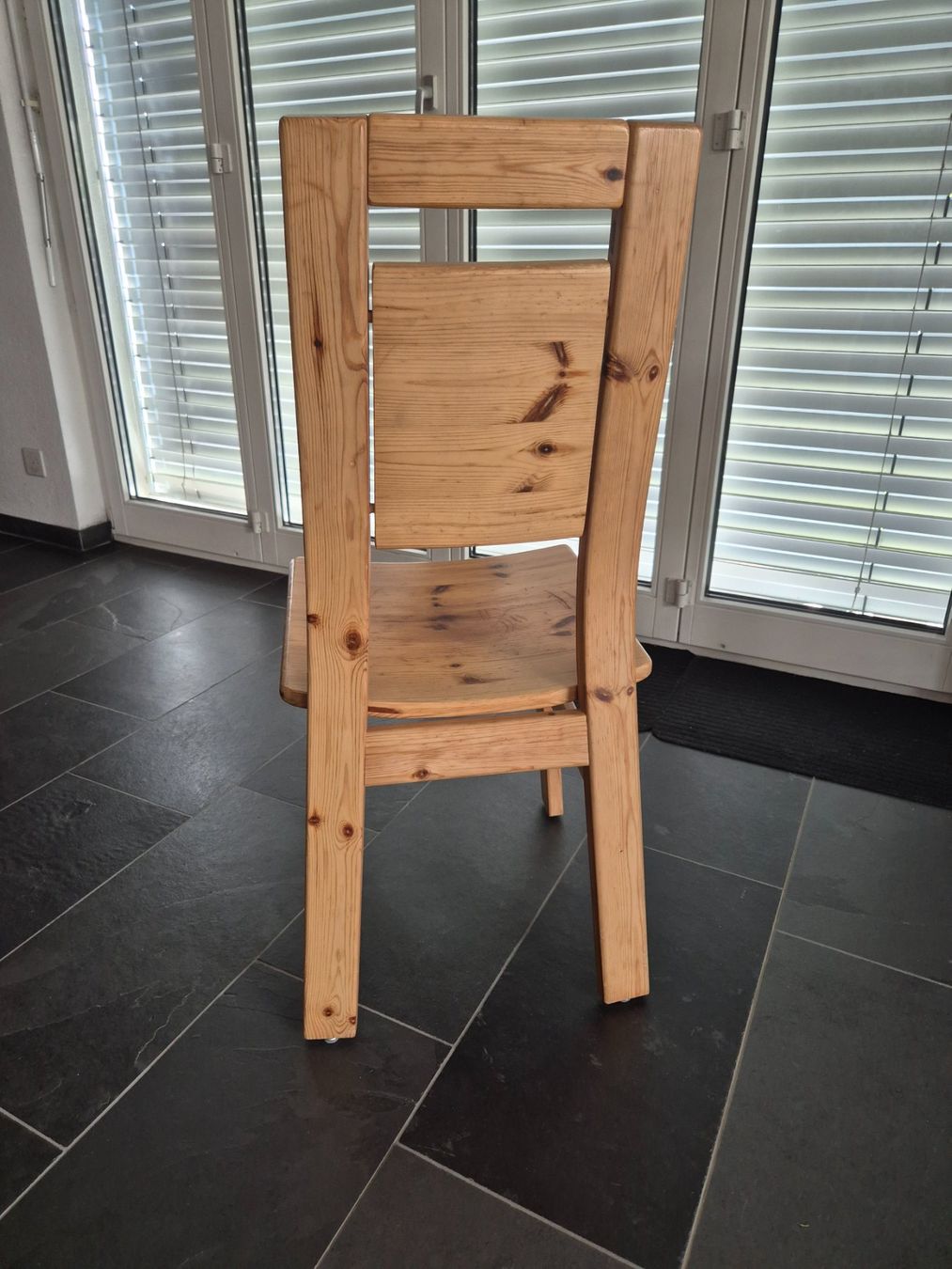 Pfister Tischset: Esstisch mit sechs Stühlen aus Kiefer – Gebraucht aus Steinach von ACMO32O 8