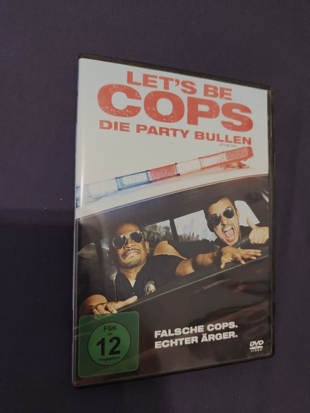 Tutti i DVDs: Let's be Cops - Die Party Bullen DVD – Usato da Winterthur venduto da TomiGriffith