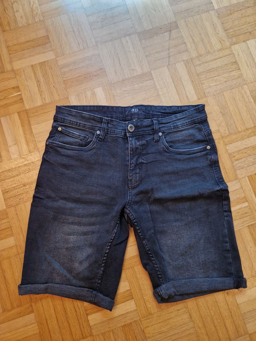 Pantaloni: Shorts Smog Gr.M – Usato da Münchenbuchsee venduto da Ludo_Braenz