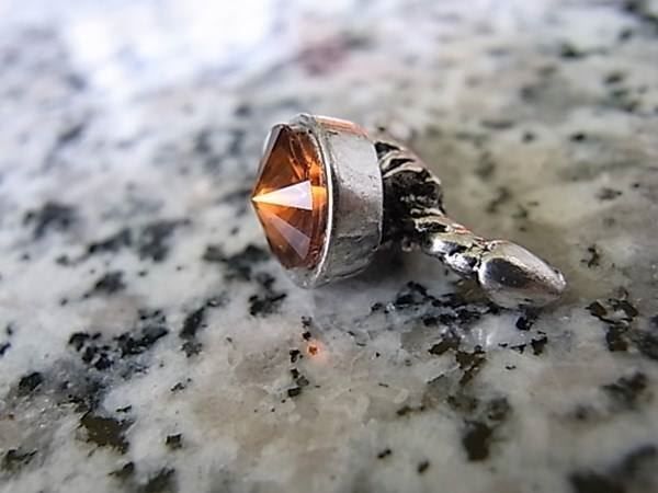 Ciondoli: Zwischenstück Verschluss Metall braun – Nuovo (secondo la descrizione) da Alpnachstad venduto da perlengaby 1