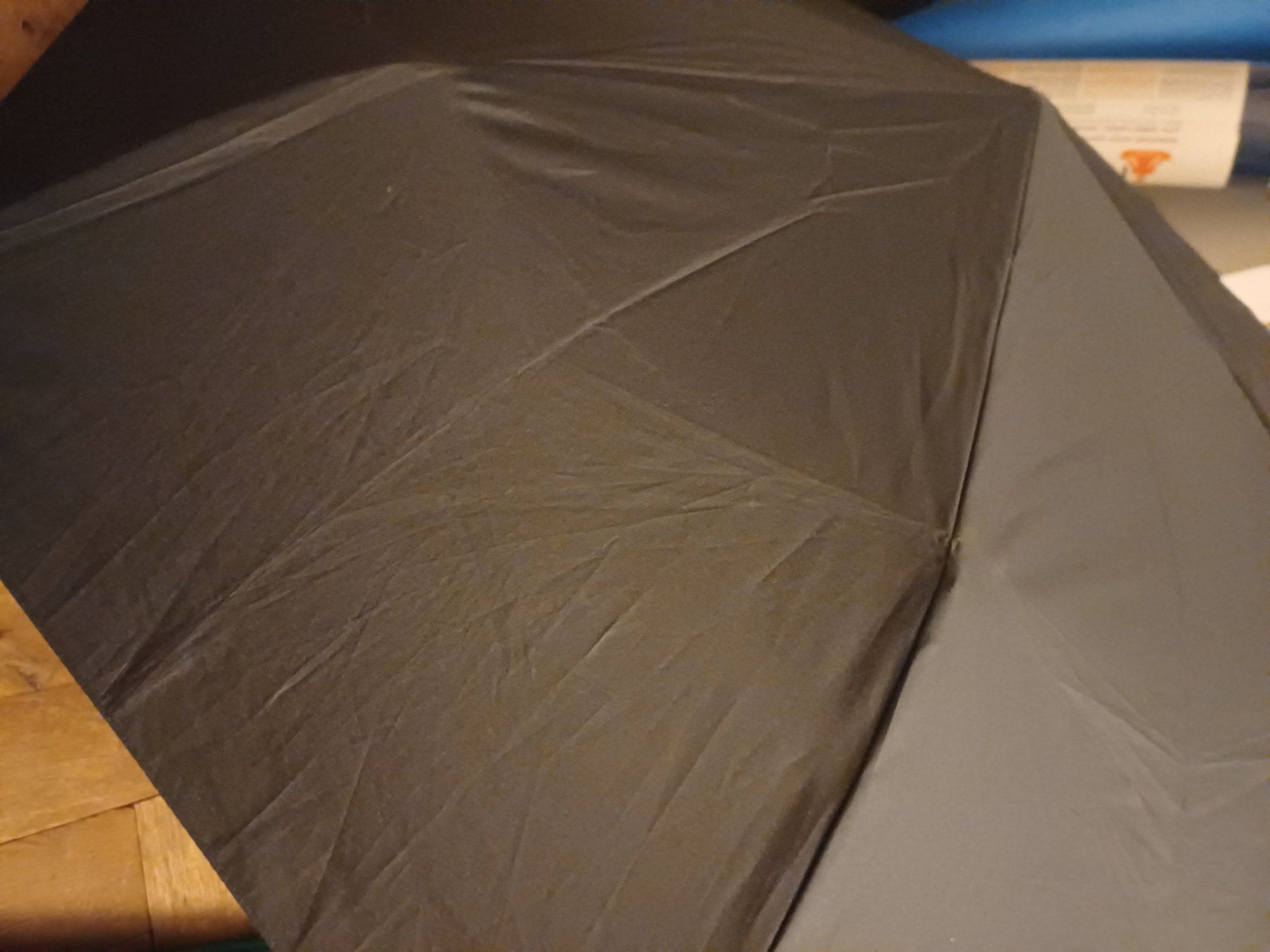 Regenschirme: Kompakter Regenschirm - Top Zustand! – Gebraucht aus Bern von rikivip 2
