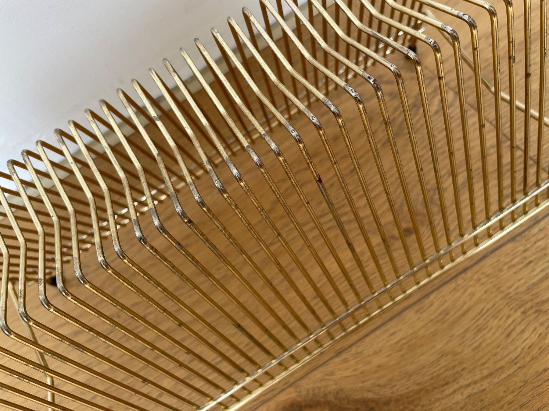Supporti per strumenti musicali & leggii: Vintage Fifties/Sixties Schallplattenständer – Usato da Grenchen venduto da M_ina 3