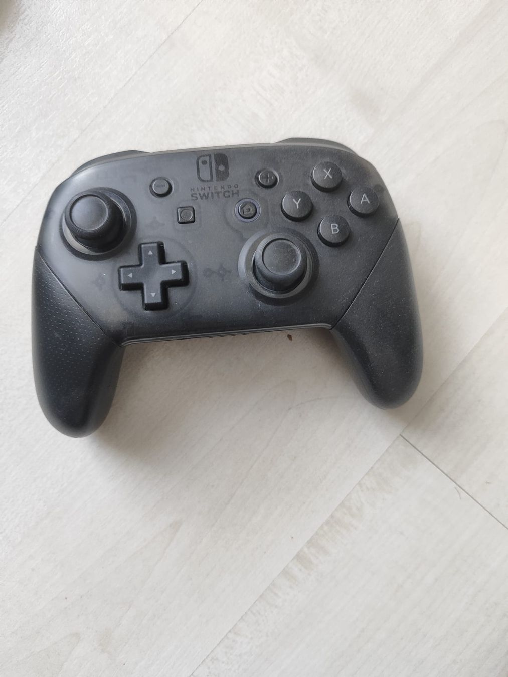 Fernbedienungen: Pro Controller Nintendo Switch – Gebraucht aus Affoltern am Albis von Avogadra