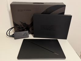 ASUS ROG Zephyrus G16 (2024) RTX 4070 / 32GB / 1TB SSD