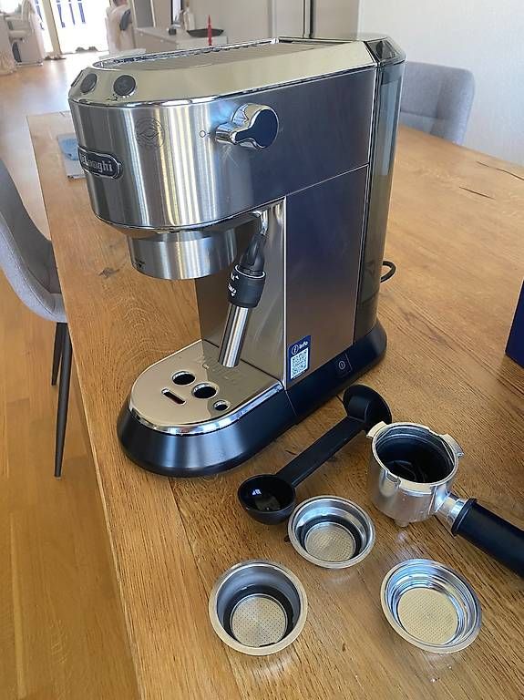 Macchine per caffè & Macchine per espresso: DeLonghi Dedica Style EC685  Comme neuve – Usato da Morges venduto da geo_t2b2 1