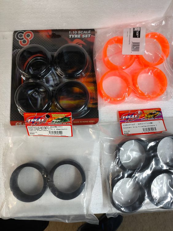 RC Kits de montage: RC Drift Komplet-Reifen-Set 1:10 – Neuf (Voir description) à Lenzburg par Moeli02 2