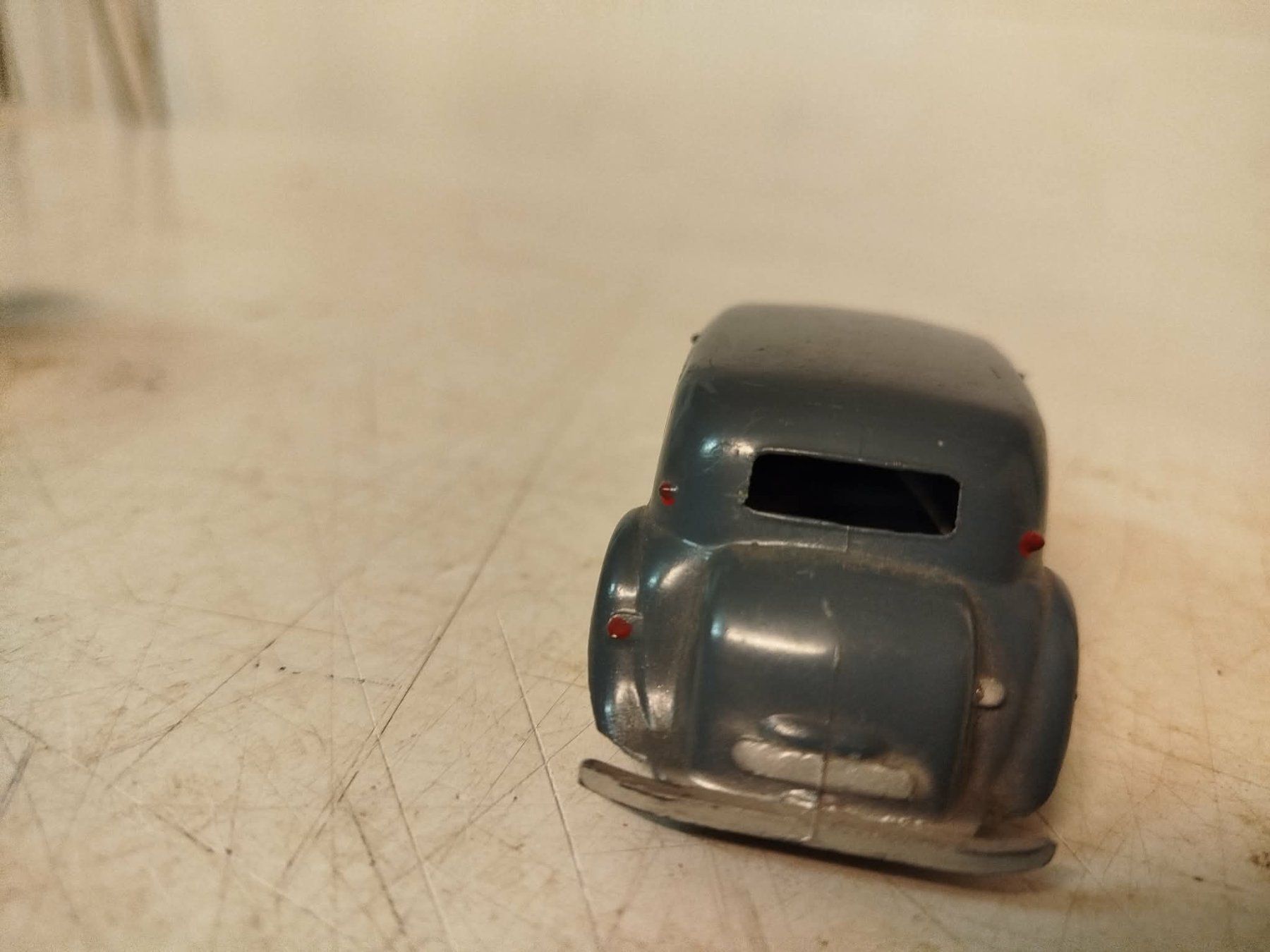 Citroën Modellini d'auto: J.R.D.  Citroën 11 CV – Usato da La Chaux-de-Fonds venduto da Emmaus2300CDF 4