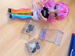 Rainbow High Puppe mit Zubehör gebraucht guter Zustand