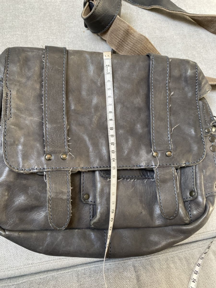 Aunts & Uncles Borse da donna: Aunts & Uncle Ledertasche d.grau, mit 3 Reissverschlüsse – Usato da Homberg b. Thun venduto da Homata 3