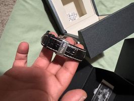 Montre Certina homme cuir noir, comme neuve, idéale cadea...