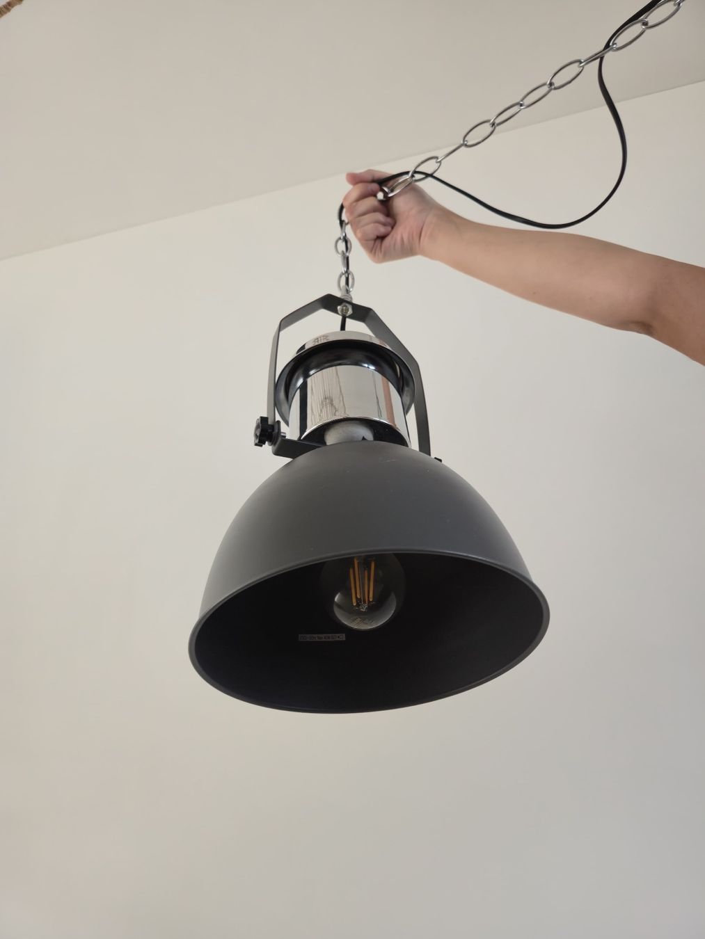 Lampes: Pendelleuchte Komplett-Set: Schwarz/Grau – D'occasion à Wädenswil par MilouvdM