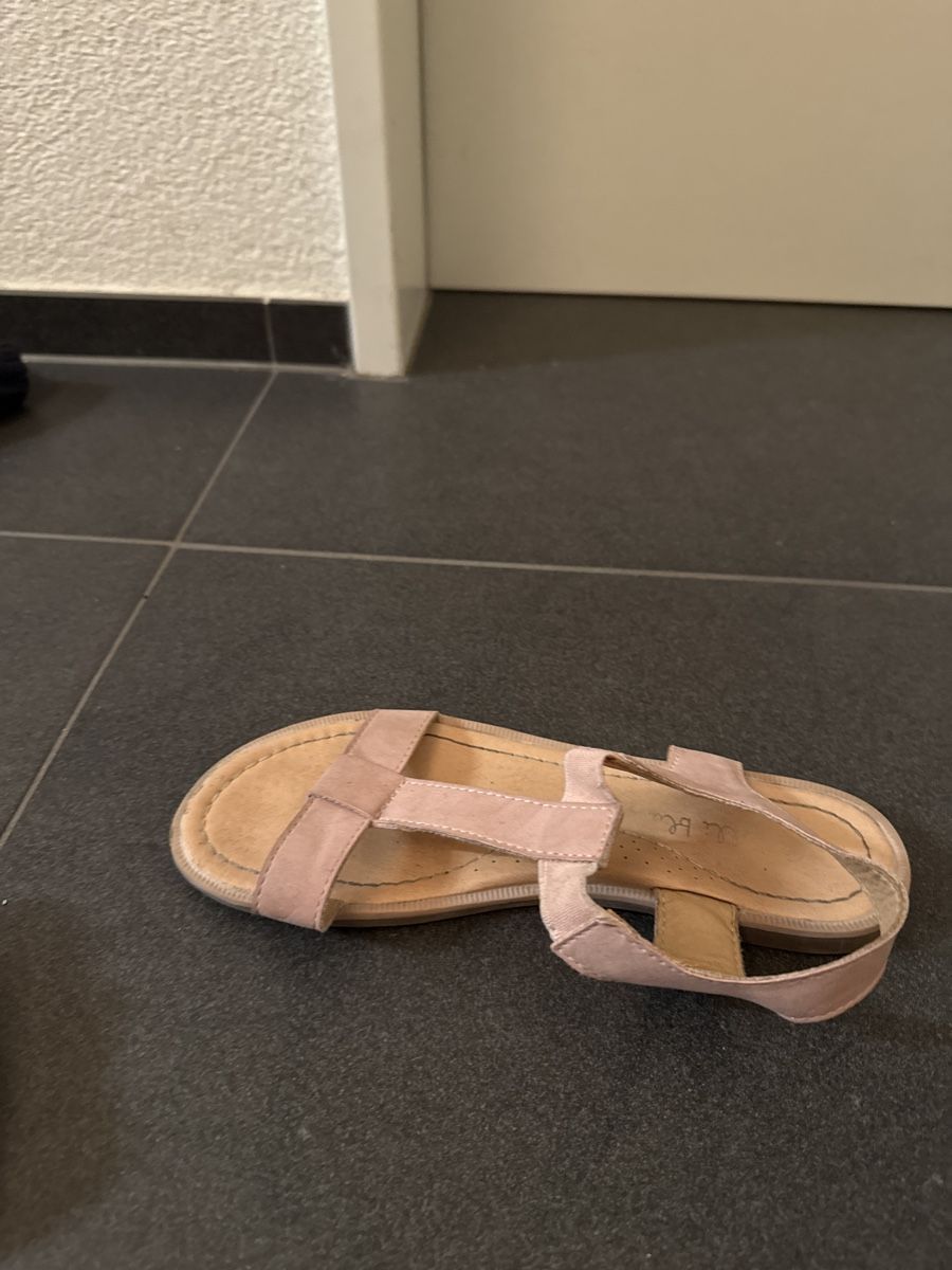 Scarpe per ragazze: Sandalen – Usato da Buttikon SZ venduto da Kellerabteil 1