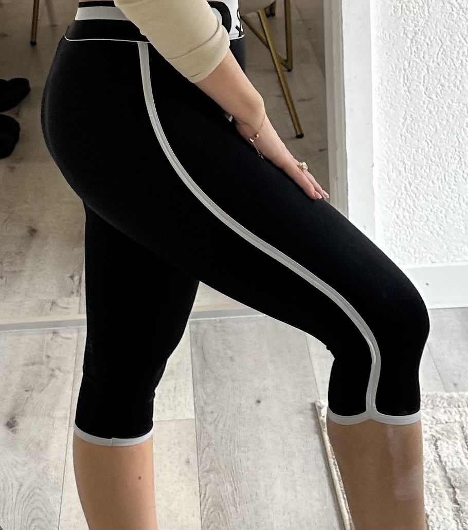 Dolce & Gabbana Leggings: Original D&G Capri Leggings, Schwarz, Grösse S – Usato da Frick venduto da Soleil4658 1
