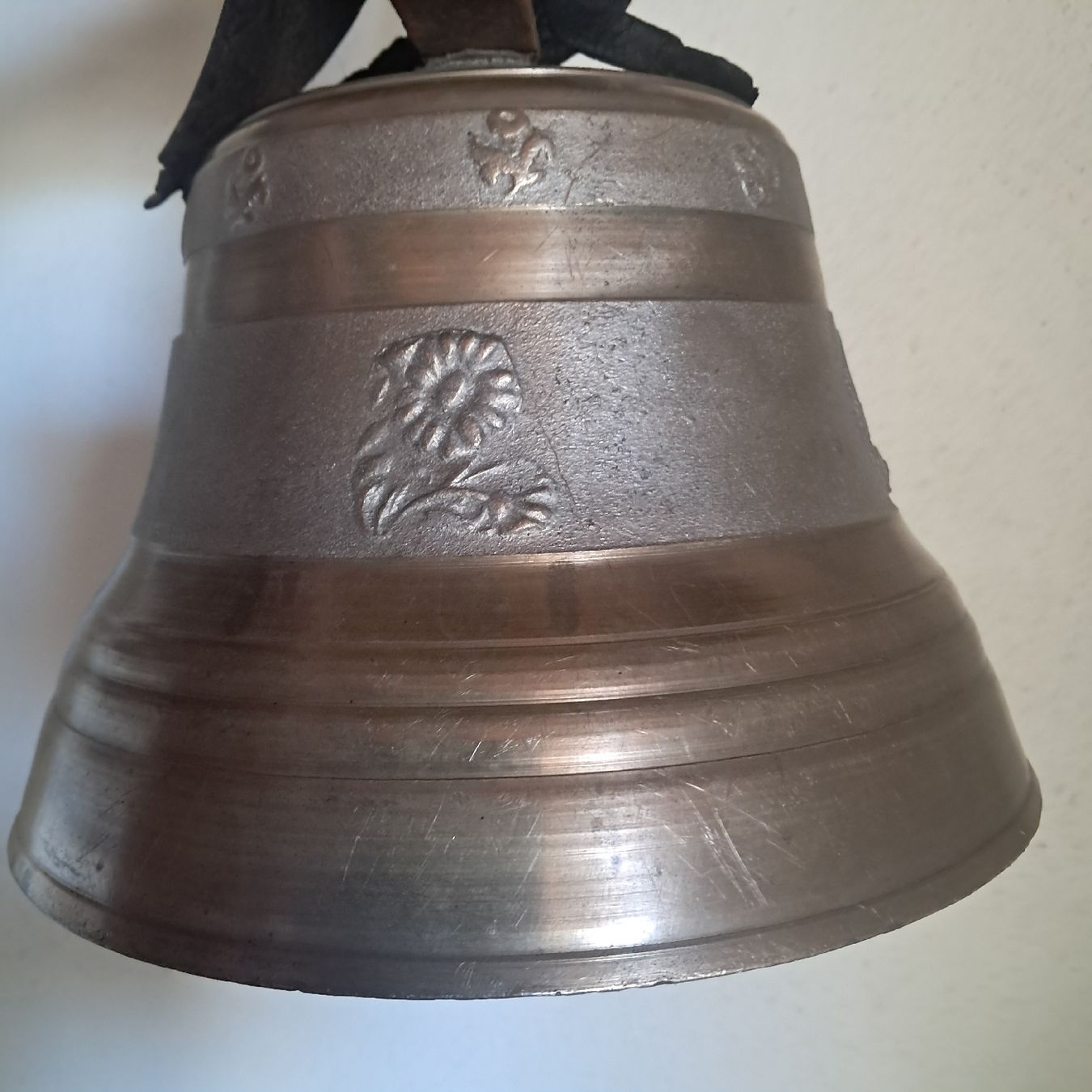 Campanacci mucche: Gute Alte Glocke  – Usato da Murten venduto da SHETHOF 2
