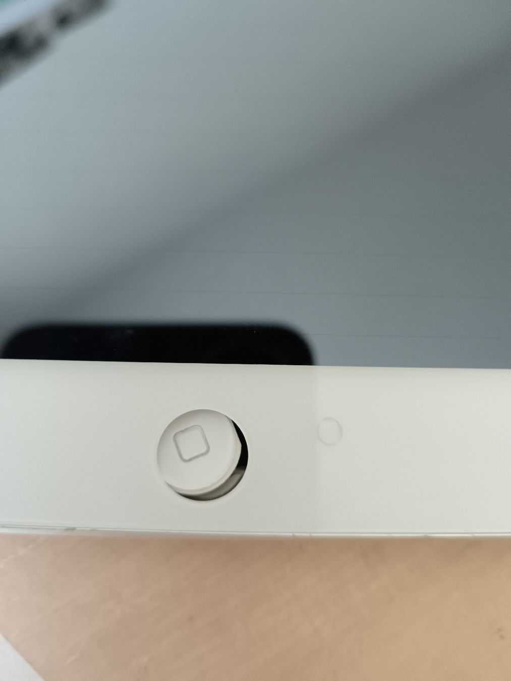 Apple Tablet PC: iPad Air ca. 2014 – Usato da Wauwil venduto da kai_v59l 1