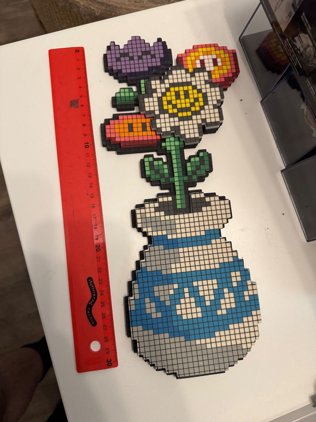 Alle Dekorationen: Nintendo Pixelblume in Vase – Gebraucht aus Burgdorf von Caradhras
