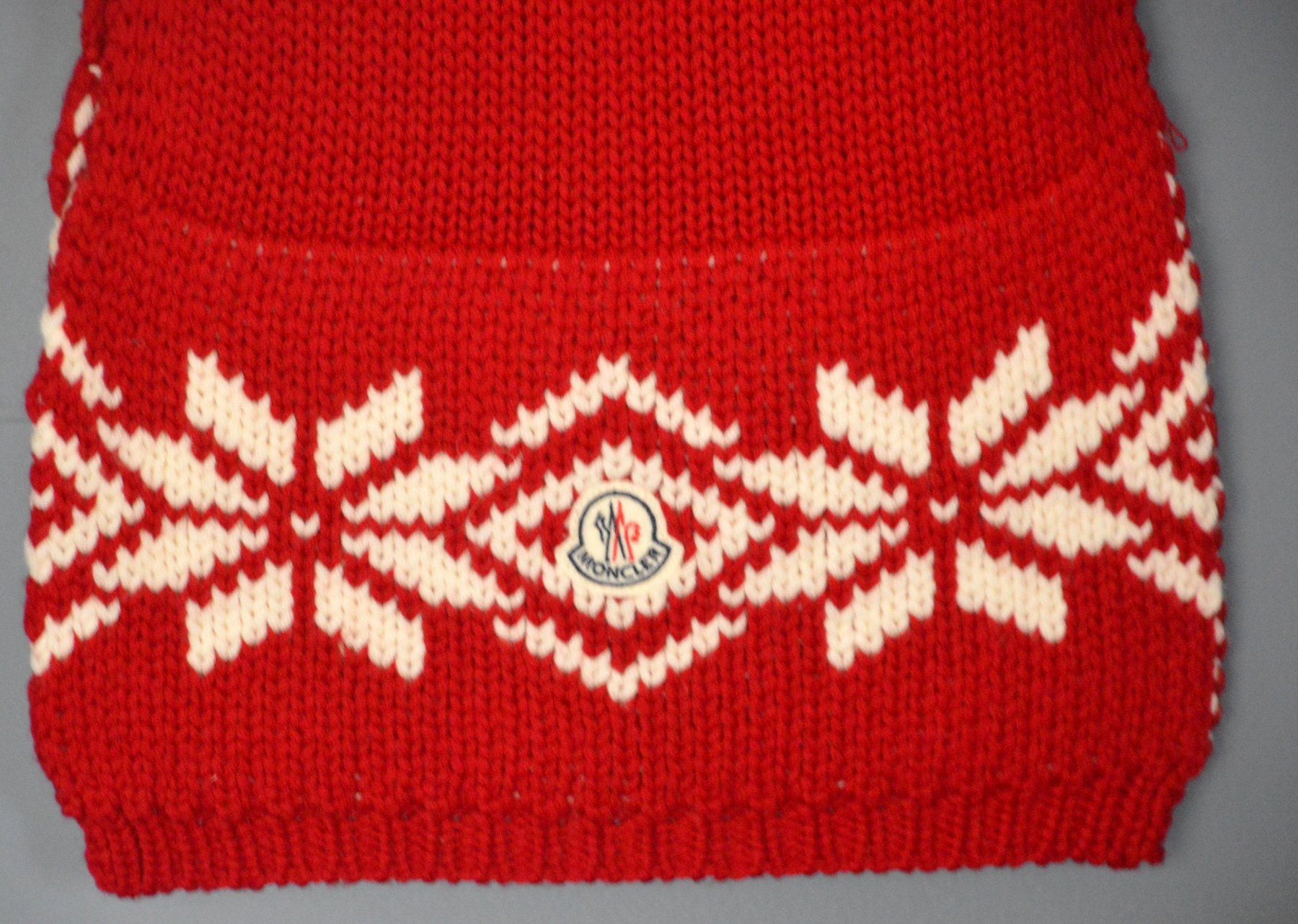 Moncler Foulard & Sciarpe: Moncler Schal / écharpe 225 x 35 cm – Usato da Collonges venduto da Auganien 1