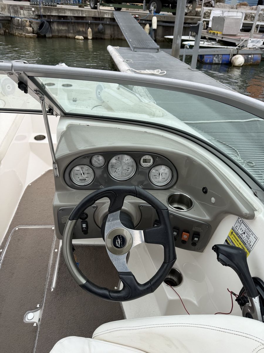 Barche: Motorboot Rinker 192BR inkl. Trailer – Usato da Solothurn venduto da Eduka72 5