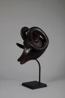 Ram-wolf Africain mask on stand, Ekoi style, mid 20th
