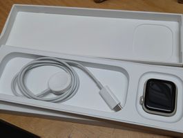 Apple Watch SE ( Gen 2) 40mm. 2024