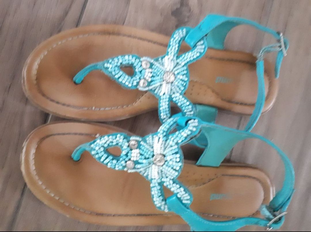 Scarpe per ragazze: Sandalen Gr 32 – Usato da Binz venduto da julijuli