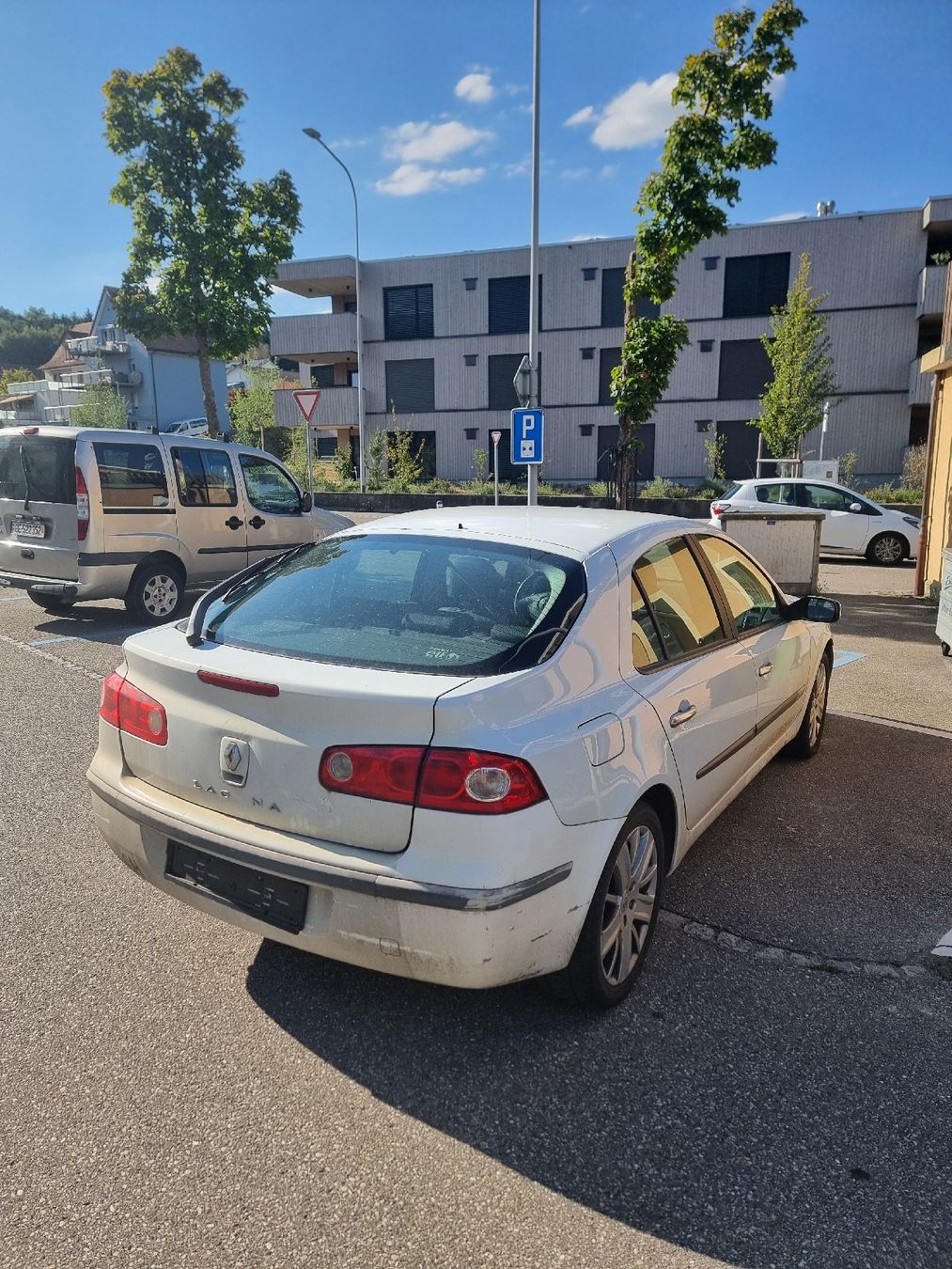 Renault Autos: Renault Laguna – D'occasion à Willisau par ida_hjx2 2