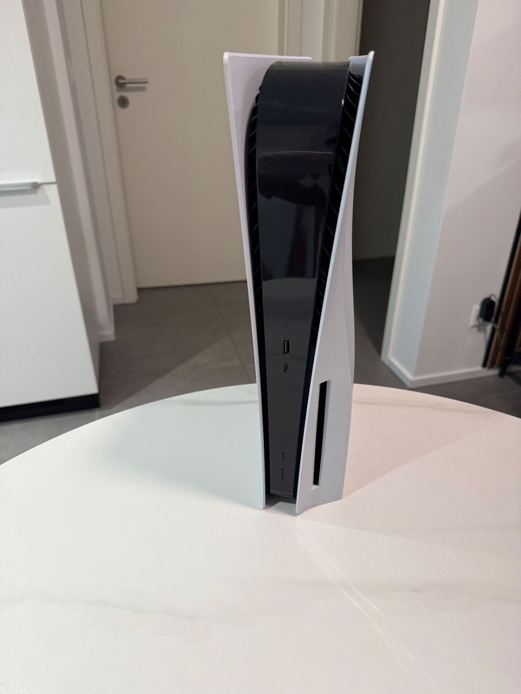 Sony Consoles: Ps5 disk Edition – D'occasion à Roveredo GR par joh_9xxf 2